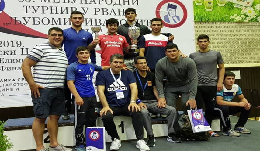 المنتخب الایرانی یتوج بكأس 'ايفانويتش' للمصارعة في صربيا