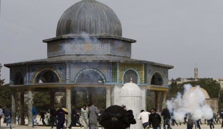 زخمی شدن ۴۵ فلسطینی در محوطه مسجدالاقصی