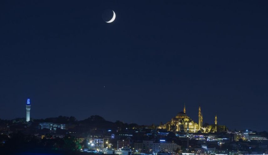 جدل كبير في مصر بشأن موعد عيد الفطر!