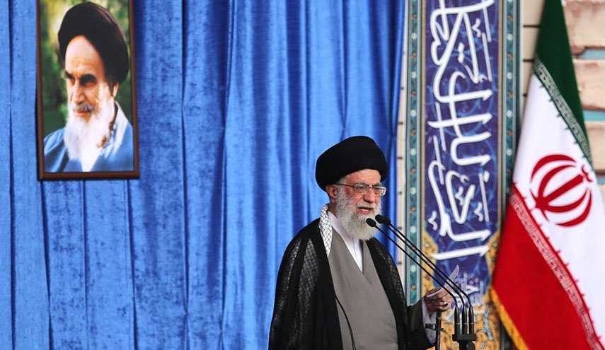 آية الله خامنئي: فلسطين هي القضية الأولى للأمة الاسلامية