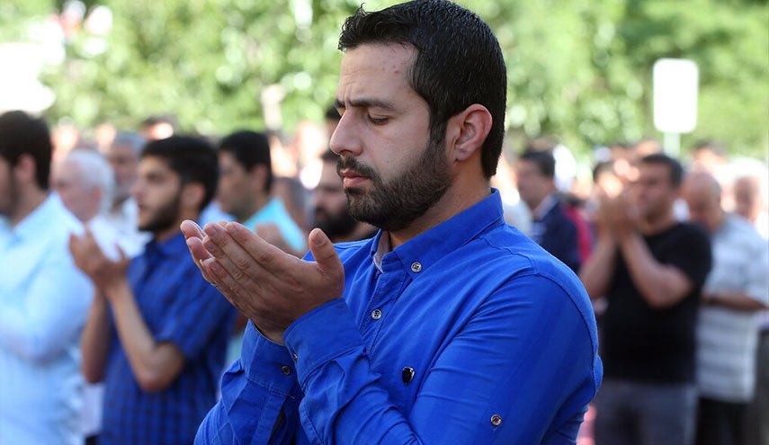 شاهد بالصور..اقامة صلاة عيد الفطر في ارجاء ايران (2)
