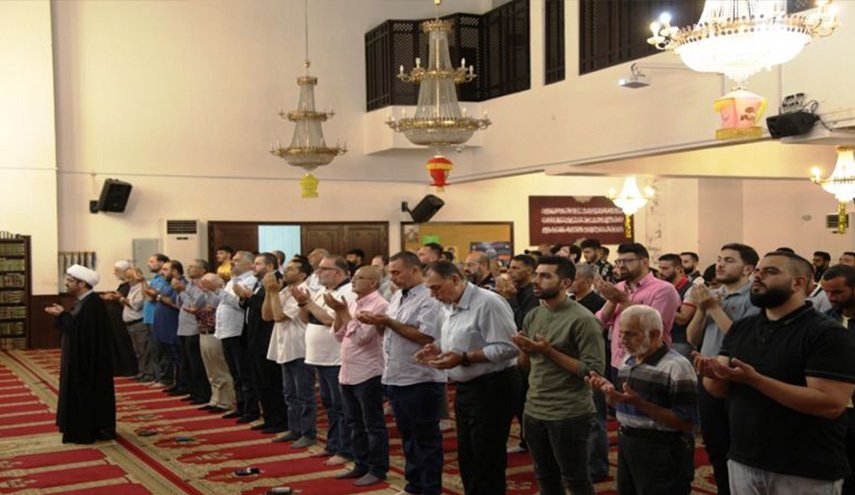 الخطباء في لبنان: لولا تضحيات الجيش والمقاومة لما بقي لبنان 

