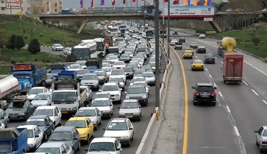 پلیس راهور: مسافران بازگشت خود را به روز شنبه و یکشنبه موکول کنند