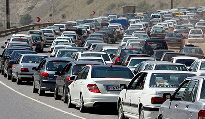 جاده کندوان و هراز بخاطر ترافیک سنگین یک طرفه شد