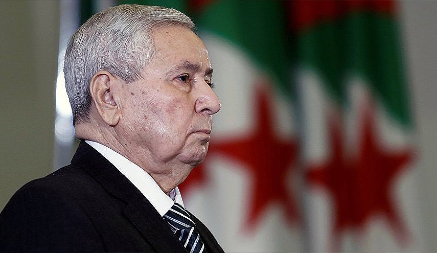 قرار جمهوري جزائري بإقالة رئيس المحكمة العليا