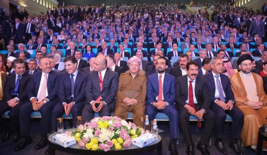 عدم عزف النشيد الوطني خلال تنصيب بارزاني يثير علامات الاستفهام
