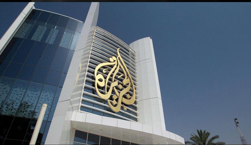 إعلامي سعودي يحرّض على قصف الجزيرة..هذا ما فعلت به تويتر!