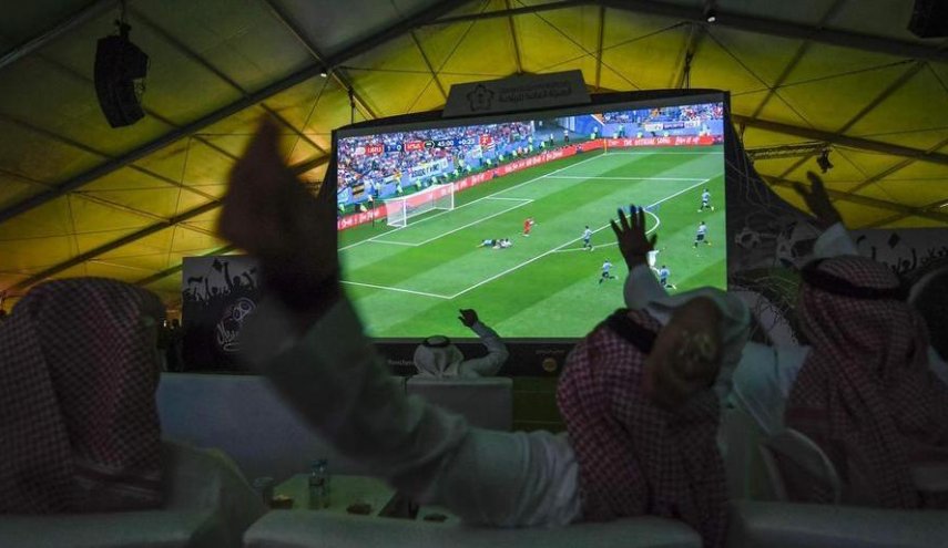 الفيفا يُدين 