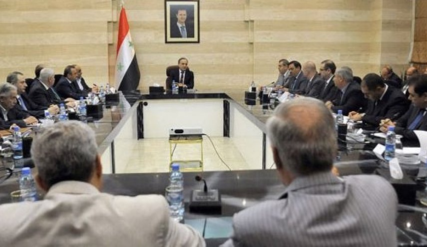  خميس يبحث دعم الإنتاج والصادرات والاستثمار السوري
