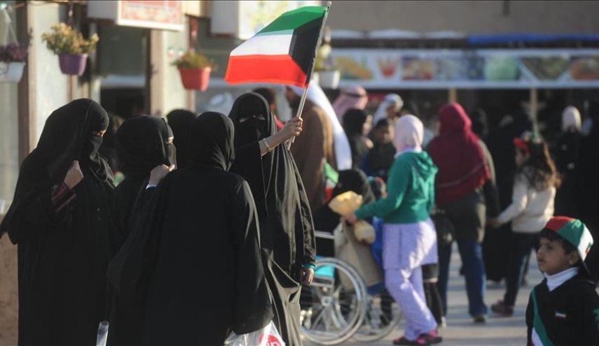 الكويت تدرس منح المتزوجات راتبا بدون عمل.. لهذا السبب