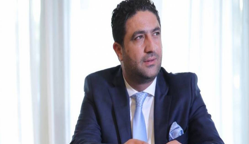من هو الغريب؟.. السيرة الذاتية للوزير اللبناني المستهدف..
