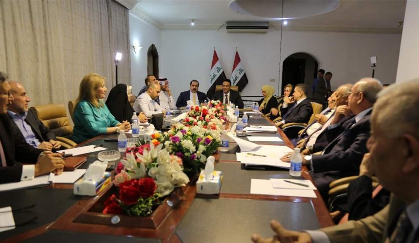 العراق: المالية النيابية توضح حقيقة تخفيض رواتب الموظفين