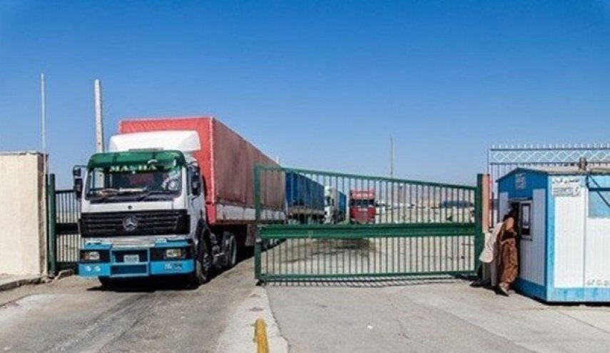 ايران وباكستان تبحثان سبل تطوير العلاقات التجارية