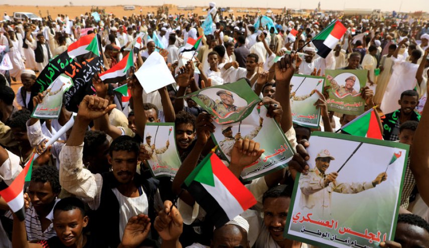 دقلو يعلن عن التدخلات السعودية والإماراتية 