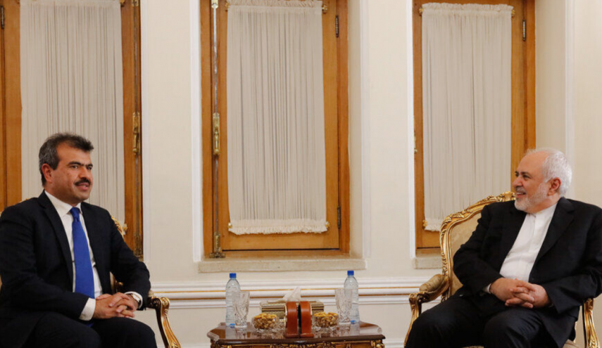 ظريف يستقبل السفير الافغاني الجديد لدى ايران