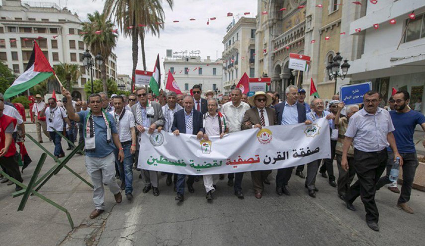 وقفة تونسية رفضًا لـ