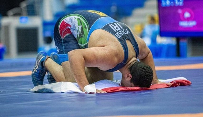 إيران تتوج بلقب آسيا للمصارعة الرومانية لفئة الناشئين