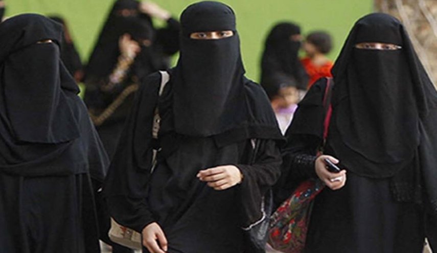 حكومة تونس: قرار منع النقاب لا رجعة فيه