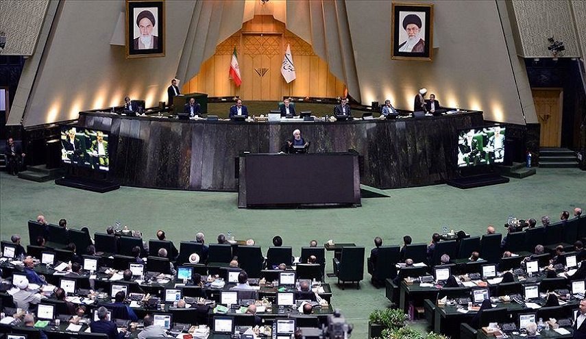  البرلمان الايراني يرد بالمثل على الاجراءات الامريكية