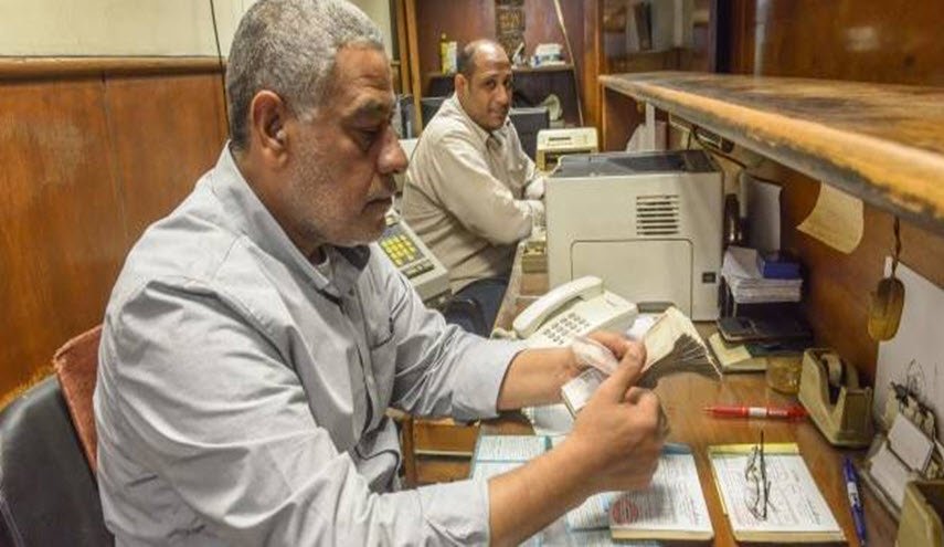 تعرف على أسعار صرف الدولار في العراق؟
