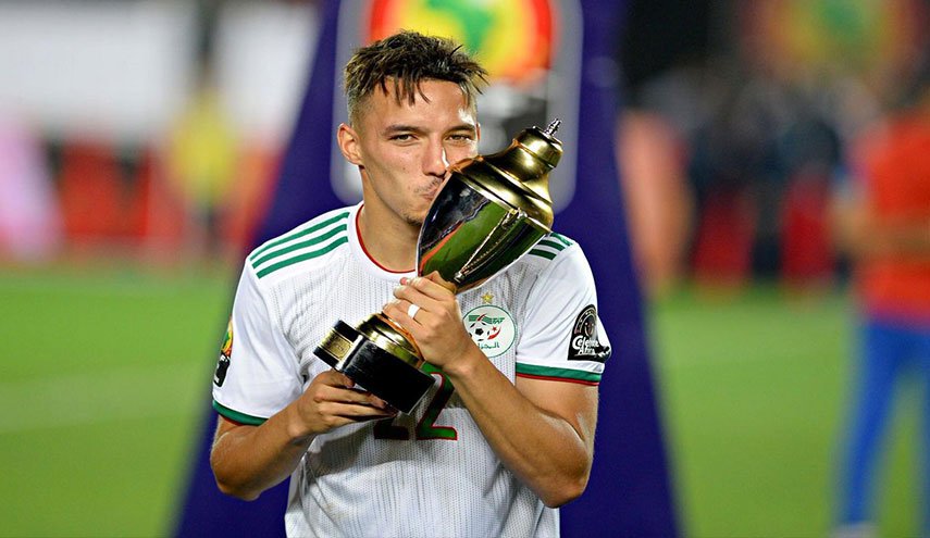 الجزائري بن ناصر أفضل لاعب في بطولة امم أفريقيا 2019