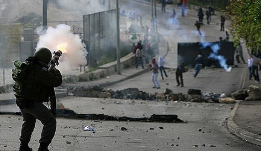 اصابة فلسطينيين في مواجهات مع الاحتلال بالقدس المحتلة