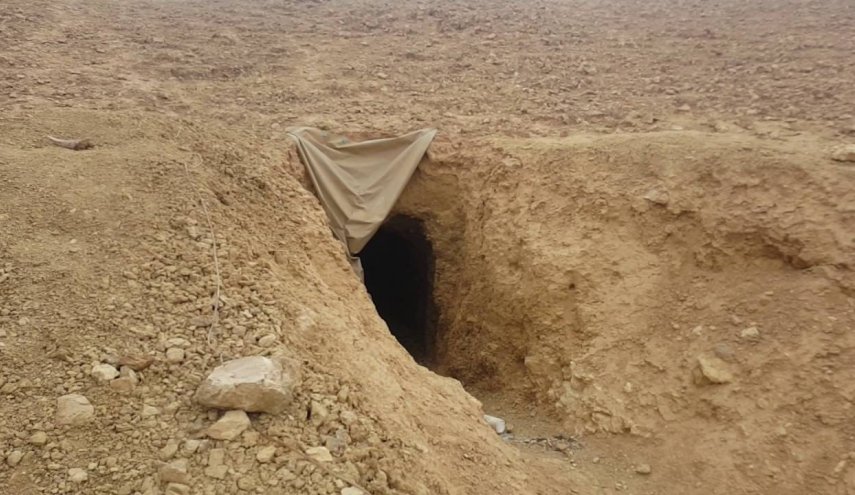 بالصور.. الاستخبارات العراقية تداهم مضافة وانفاقا لداعش في مطيبيجة
