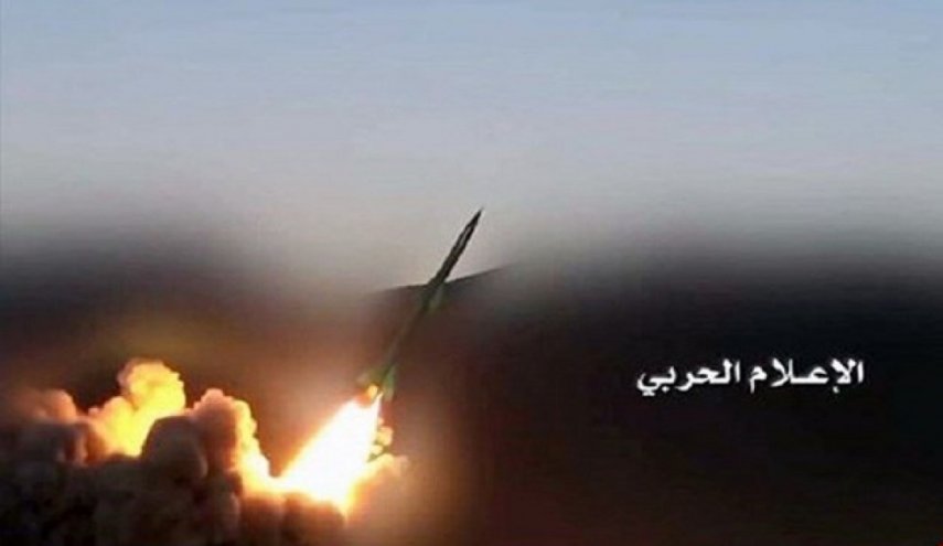 هجوم صاروخي للجيش واللجان على مقر قيادة تحالف العدوان