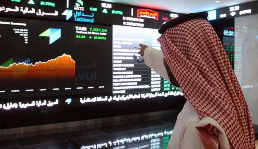 بورصة السعودية تسجل أسوأ خسائر منذ شهر