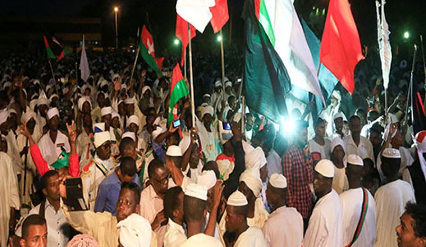 السودان: مقتل أربعة متظاهرين وإصابة العشرات في أم درمان