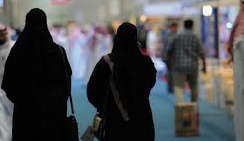 السعودية..السماح للنساء بالسفر من دون إذن