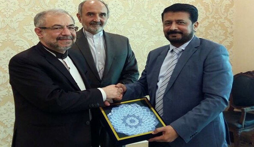 ايران تبحث العلاقات التجارية والبرلمانية مع باكستان
