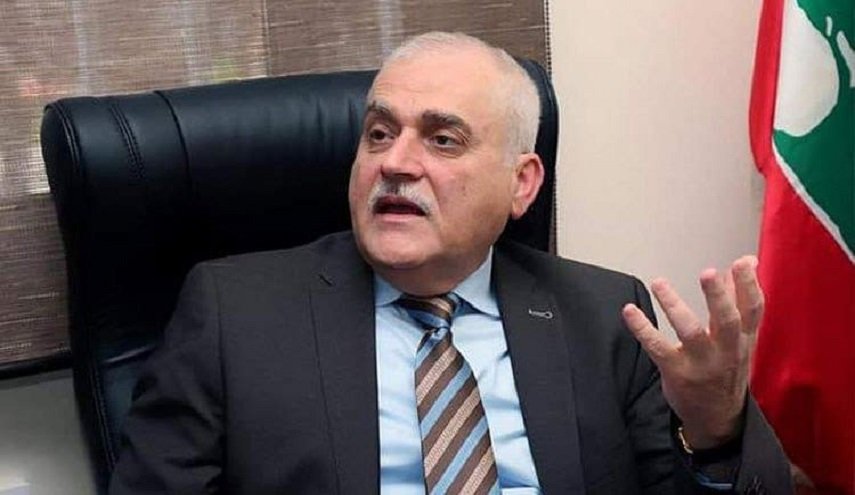 وزير الصحة اللبناني يتفقد شركة تصنيع اجهزة طبية في ايران