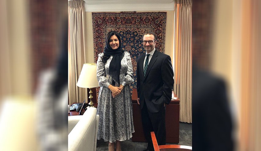 شاهد بالصورة... ايران حاضرة حتى في لقاءات المسؤولين السعوديين في واشنطن!