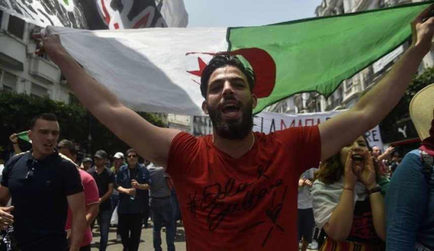 هيئة الحوار بالجزائر تباشر جلساتها.. 