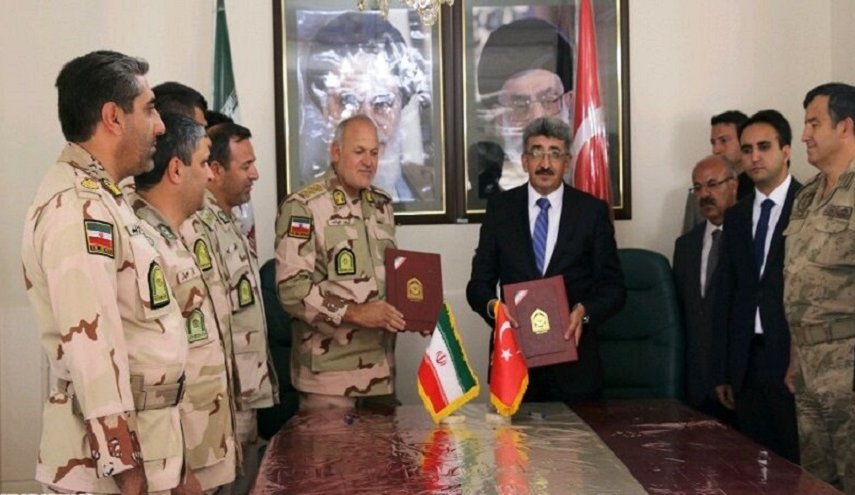 إيران وتركيا توقعان اتفاقا للتعاون الحدودي المشترك