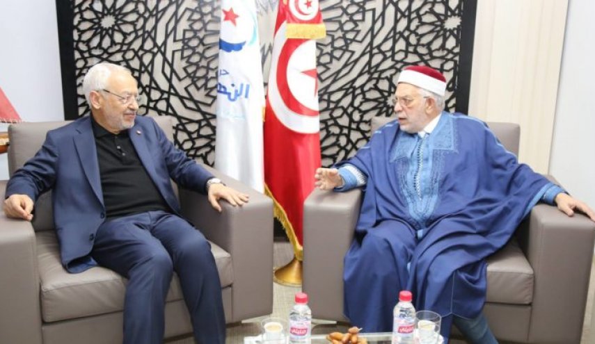 الغنوشي يشيد بترشيح مورو وقيادي بالنهضة ينتقد 