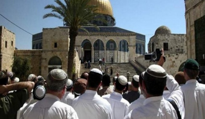 السلطة الفلسطينية تندد باعتداءات الإحتلال ضد المصلين بالأقصى