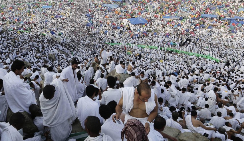 مليونا ونصف حاج على صعيد عرفة