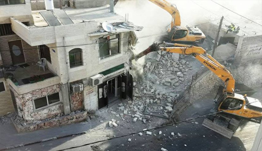 استعدادات لهدم منزلي منفذي عملية 