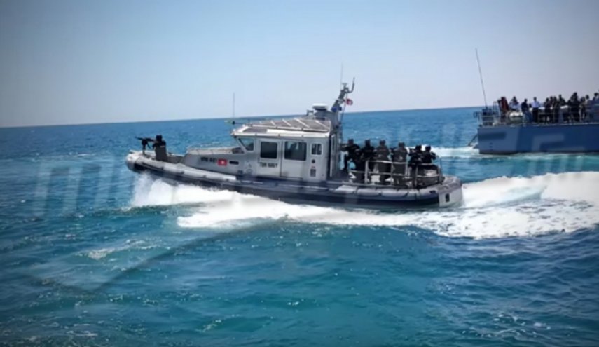 الجيش التونسي ينقذ 18 مهاجرا من الغرق