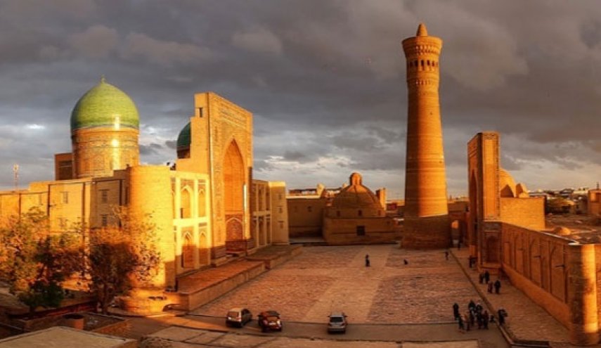 أوزبكستان تطبق دخول أراضيها بدون تأشيرة للسائحين بدءا من يناير 