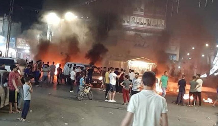 وزير الداخلية الأردني يتوعد بمحاسبة مطلقي النار على عناصر الأمن في الرمثا