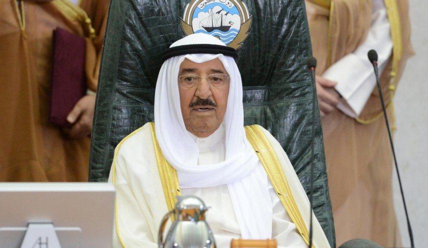 أمير قطر يتسلم رسالة خطية من أمير الكويت 