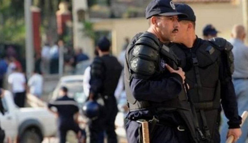 الاطاحة بعصابة تسرق عظام الموتى بالجزائر لسبب صادم!
