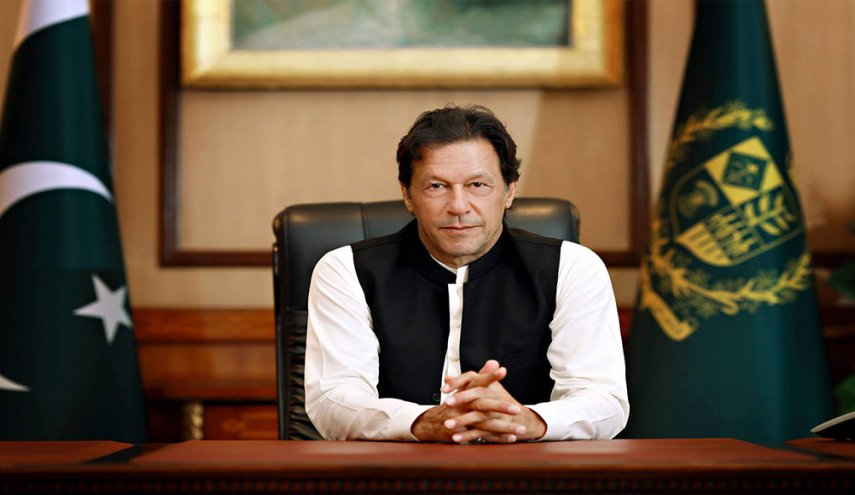 عمران خان يدعو الباكستانيين لوقفة تضامنية مع الكشميريين الجمعة