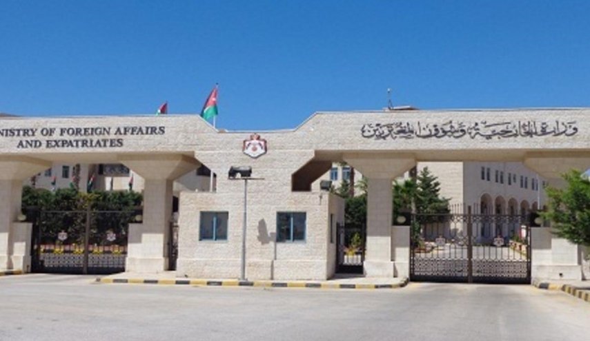 السفير القطري الجديد لدى الأردن يسلم أوراق اعتماده