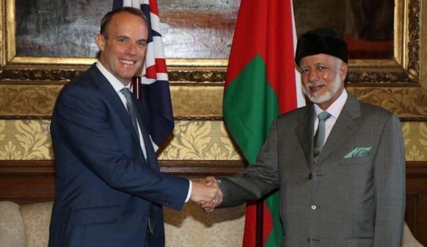 بن علوي يلتقي نظيره البريطاني في لندن لبحث القضايا الإقليمية
