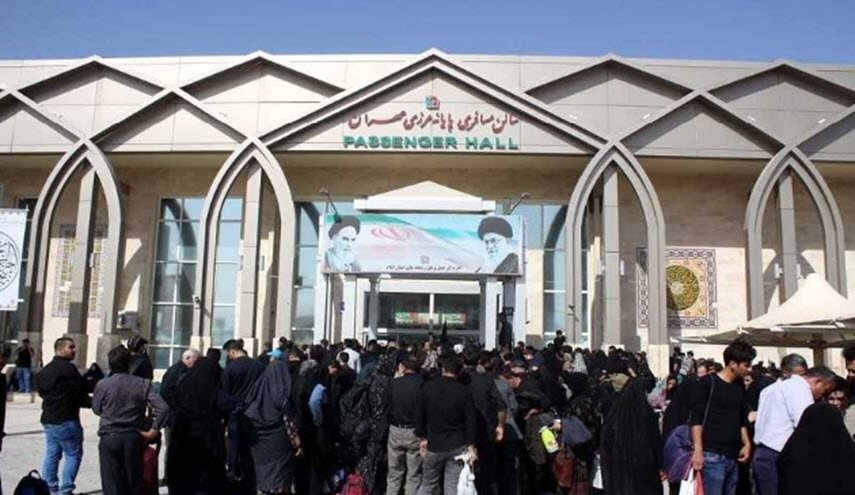 اكثر من 20 ألف شخص يمرون يوميا من منفذ مهران الحدودي