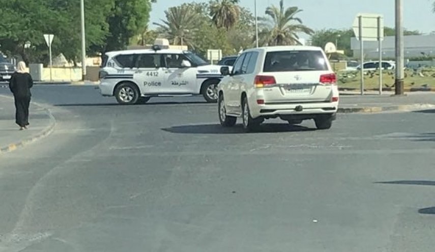 النظام البحريني يقتحم بلدة الدراز للتضييق على مراسم عاشوراء